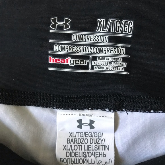 Under Armor Cropped Workout Pants - Picture 3 of 3